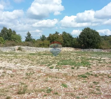 Istra, Rovinj, Kanfanar - građevinsko zemljište stambene namjene - cover