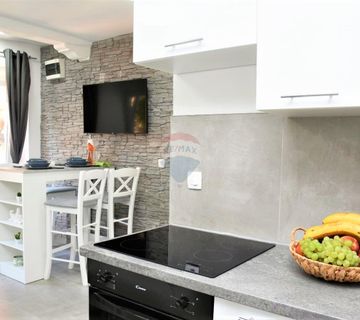 Rovinj,centar savršeni stan s terasom-62m2 - cover