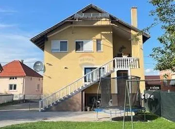 Zagreb, Hrašće - kuća za najam sa tri stana - cover