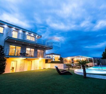 OPATIJA, POBRI- vila 697 m2 sa bazenom, teniskim terenom i okućnicom 1443 - cover