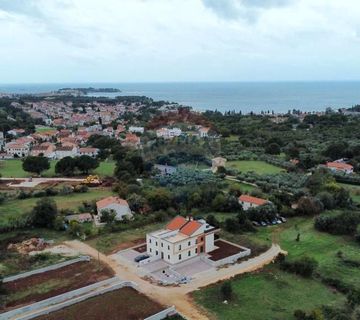 Istra, Poreč, trosoban stan sa vrtom u prizemlju, vrlo blizu centra i plaže - cover