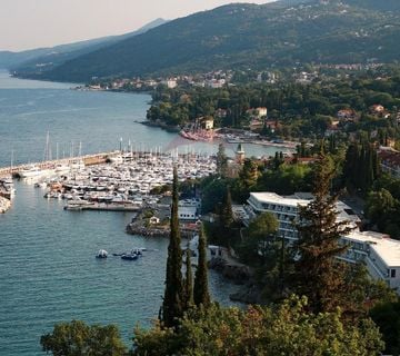 Opatija, dva stana i apartman kao cijelina - cover