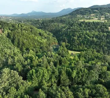 Građevinski teren s pogledom na Klek, Vrbovsko, Gorski kotar - cover