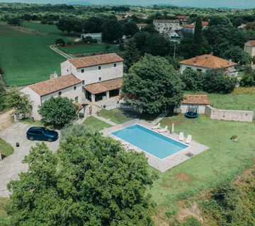 Istra,Barban,kamena vila sa bazenom na imanju od 17500m2  - cover
