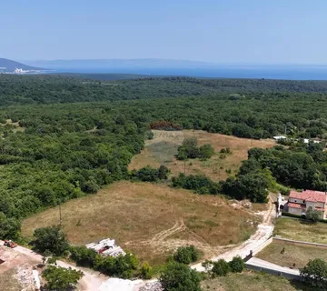 Istra, Krnica - građevinsko zemljište 2 km od mora  - cover