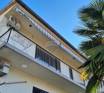 Poreč: Top lokacija, kuća s okućnicom i 3 stana u samom gradu - cover