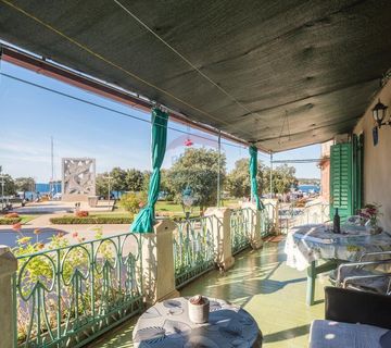 Rovinj, dvosoban stan s velikom terasom i pogledom na more i starogradsku jezgru! - cover