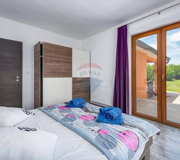 Pazin, okolica,  zanimljiva kuća na 11000 m2 okućnice                                         - cover