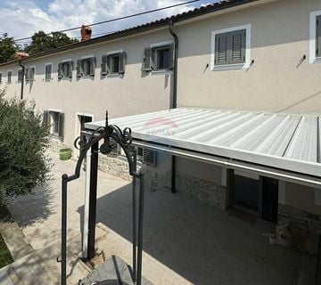 Kostrena - luksuzno obnovljena starina 300m2 - cover