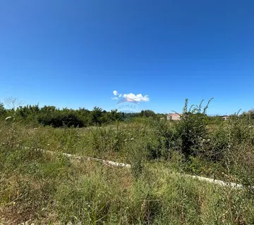 Višnjan, okolica - lijepo građevinsko zemljište sa pogledom na more - cover