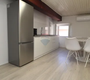 Istra, Buje - Dvosoban stan u centru Buja - cover