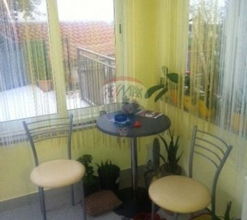 Kuća na D.Zametu sa konobom, okućnicom i PP 50m2, PRILIKA! - cover