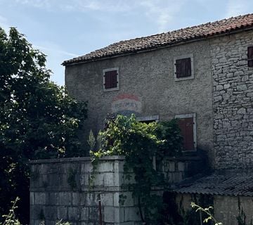 Višnjan - okolica, kamena kuća u nizu sa 300 m2 okućnice - cover