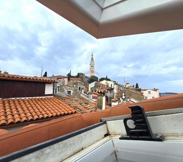 Rovinj,veliki stan u starom gradu,pogled more-75m2 - cover