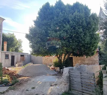 Istra, Krnica kuća za adaptaciju na odličnoj lokaciji - cover