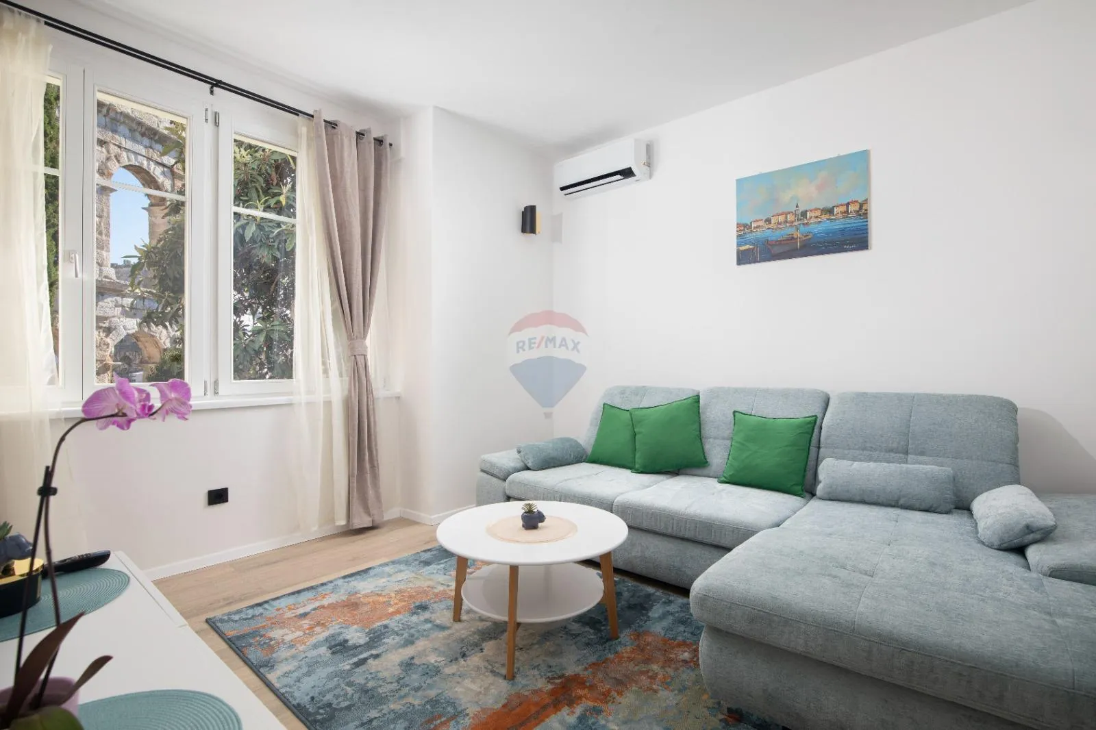 Istra,Pula,stan pored amfiteatra! - cover