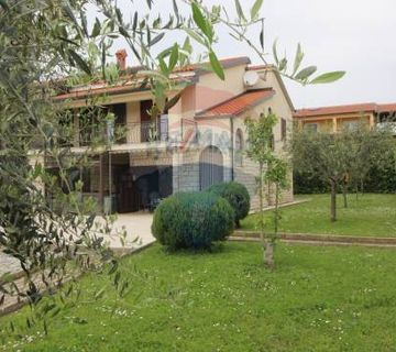 Poreč - okolica, samostojeća kuća s okućnicom od 1400m2 - cover