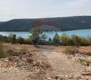 Trget, građevinsko zemljište s prekrasnim pogledom na more - cover