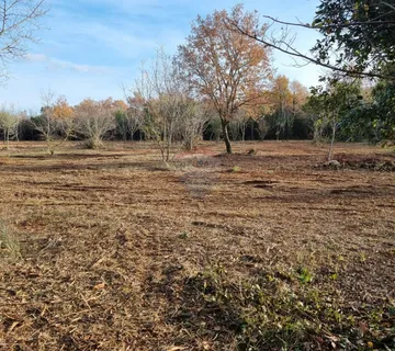 Rovinj, očišćen pašnjak/oranica uz glavni put i 600 metara od mora - cover