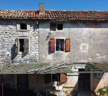 Istra, Žminj, Cere-polovica malog istarskog sela - cover