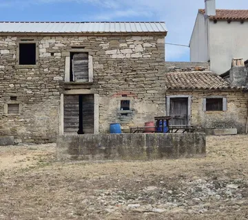 Istra, Motovun, kuća sa dvorištem - cover