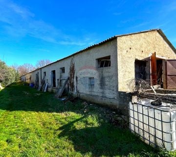 Umag,Babići-Kuća i veliko građevinsko zemljište - cover
