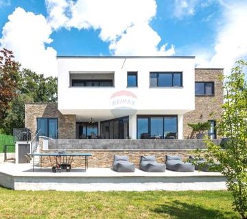 Istra,Kaštel-Samostojeća moderna vila   - cover
