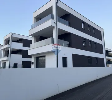 Istra,Medulin, stan sa velikim vrtom 500 m od mora - cover