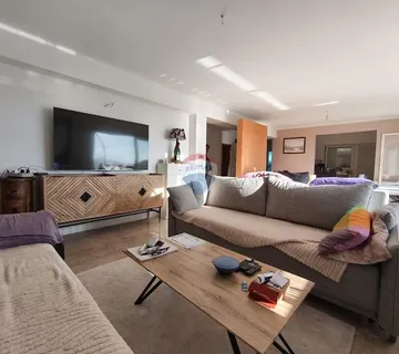 Rijeka, Donja Drenova - samostojeća kuća s pogledom na more - cover