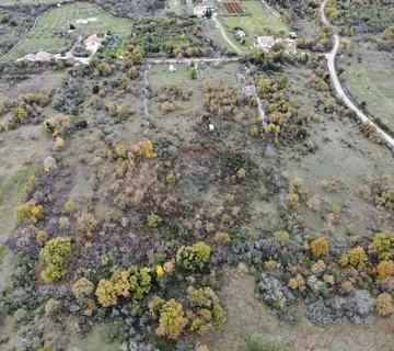 Istra, Rovinj, poljoprivredno zemljište sa ucrtanim objektom - cover