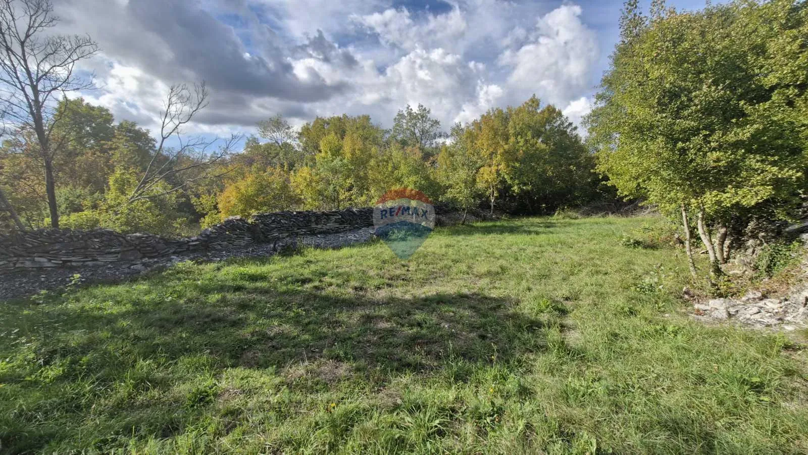 Istra, Trget - Građevinsko zemljište, blizina mora - cover