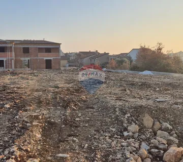 Istra, Višnjan pravilno građevinsko zemljište - cover