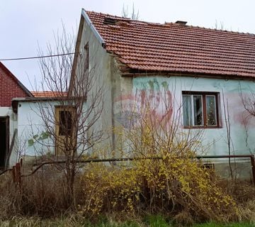 Karlovačka županija,Plaški - Kuća sa dvije dvorišne zgrade i građevinskim zemljištem - cover