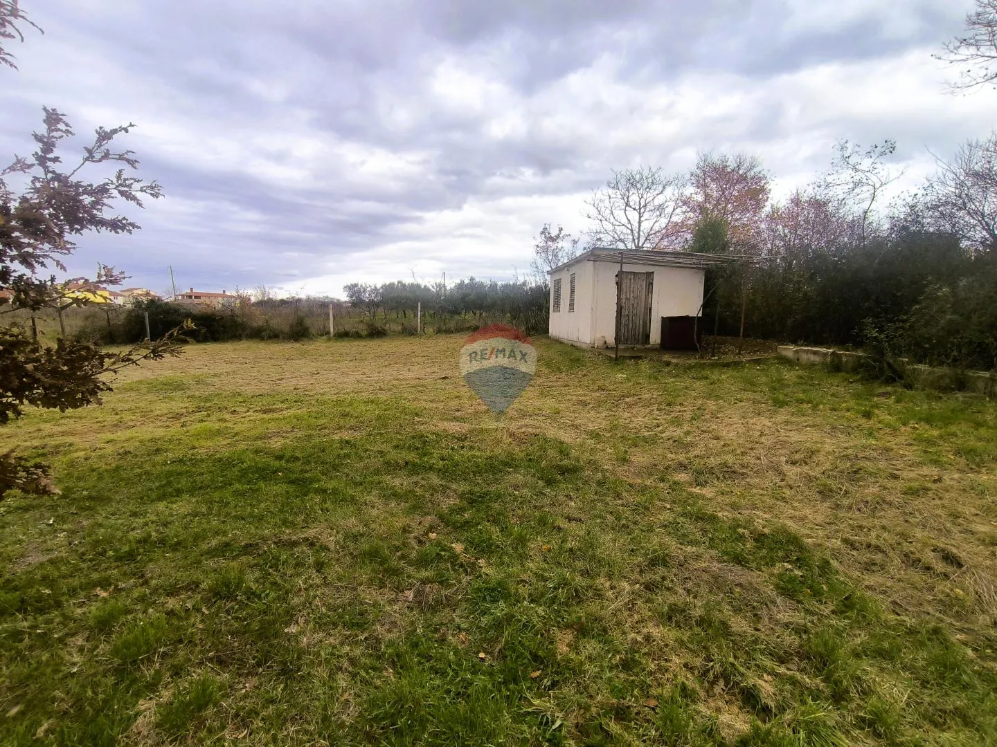 Istra, Fažana okolica –  građevinsko zemljište u mirnom okruženju - cover