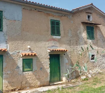 BRSEČ, starina za adaptaciju sa pogledom, 220 m2 - cover