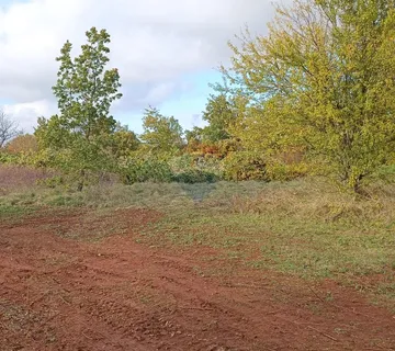 Istra, Žminj - građevinsko zemljište, odlična lokacija - cover