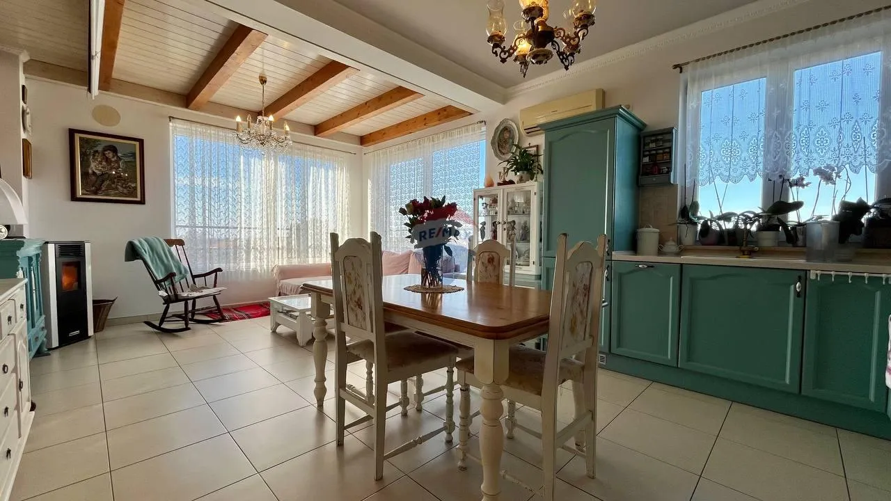 Istra, Poreč, okolica - stan s otvorenim pogledom na more - cover