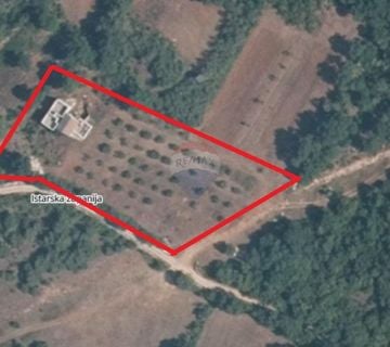 Istra,Rovinj-Rovinjsko Selo,započeta gradnja,kuća 180m2+3000m2 okućnice - cover