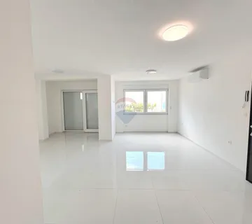 Crikvenica- stan u prizemlju, novogradnja - cover