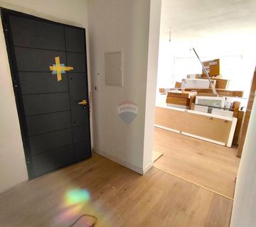 Rovinj,stan u novogradnji 88m2-3SS+krovna terasa 80m2 - cover