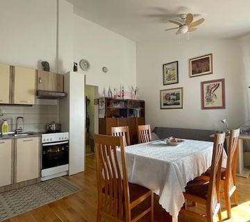 Krk-grad,2S+DB,61 m2,okućnica 60 m2,pogled na more - cover