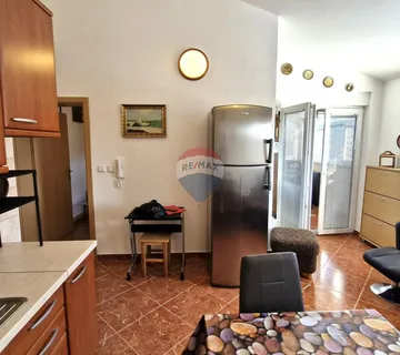 Istra, Medulin - 47 m2, 2 sobe, terasa zatvorena, parking, drugi kat blizu trgovine - cover