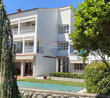 OTOK KRK, MALINSKA - apartmanska kuća s 9 apartmana i bazenom - cover