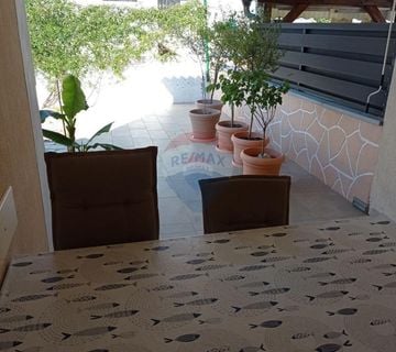 Jadranovo, Crikvenica- 2S+DB 73m2 sa 305m2 okućnice - cover