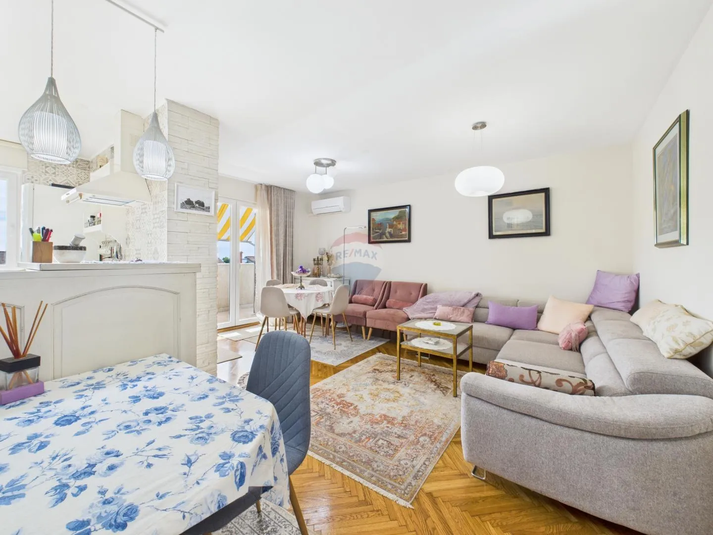 Istra, Fažana - dvosoban stan, pogled more, blizina plaže - cover