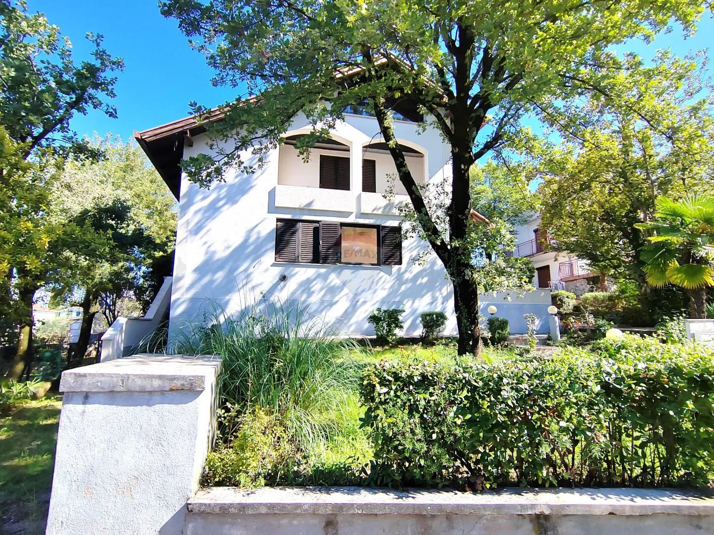 OTOK KRK-MALINSKA kuća sa pet apartmana - cover