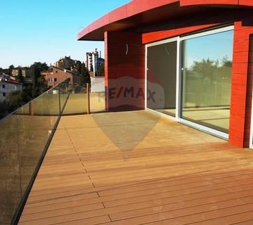 KVALITETAN PENTHOUSE U ROVINJU - BLIZINA PLAŽE - cover
