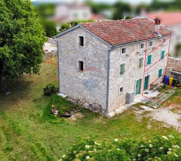 Rovinj okolica - kamena renovirana kuća s 4 spavaće sobe, pogled - cover