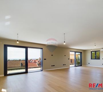 Poreč - Centar, Ekskluzivan penthouse sa pogledom na grad i more - cover