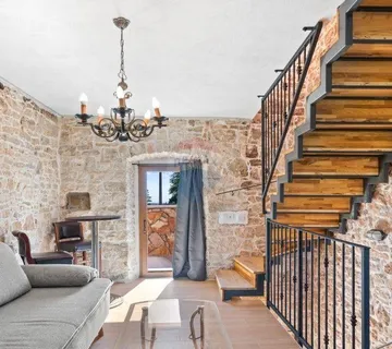 Poreč, okolica, lijepa kamena kuća za najam - cover